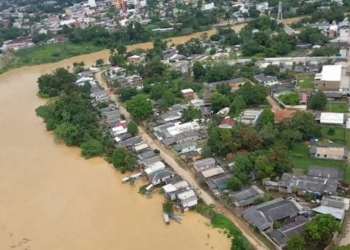 Após 17 dias subindo, Rio Acre está abaixo da cota de transbordo