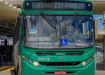 Salvador: Rodoviários atrasam saída de ônibus na manhã desta terça-feira