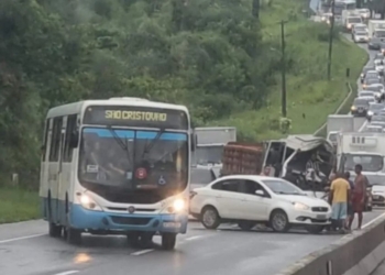 Acidente grave causa congestionamento na CIA-Aeroporto