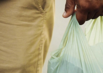 Salvador implementa lei que proíbe sacolas plásticas nos comércio