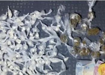 Homem é preso traficando drogas na Praia do Canta Galo, em Salvador