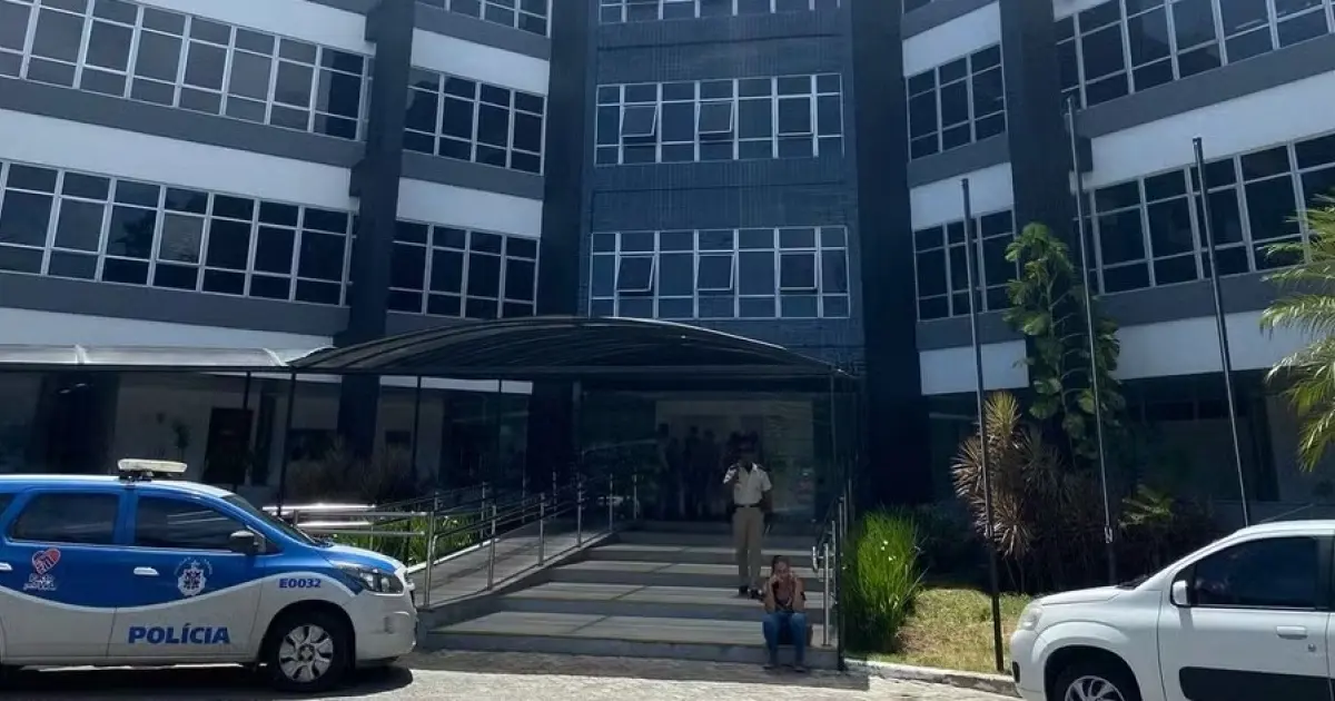 Adolescente é morto a tiros dentro de casa em Salvador