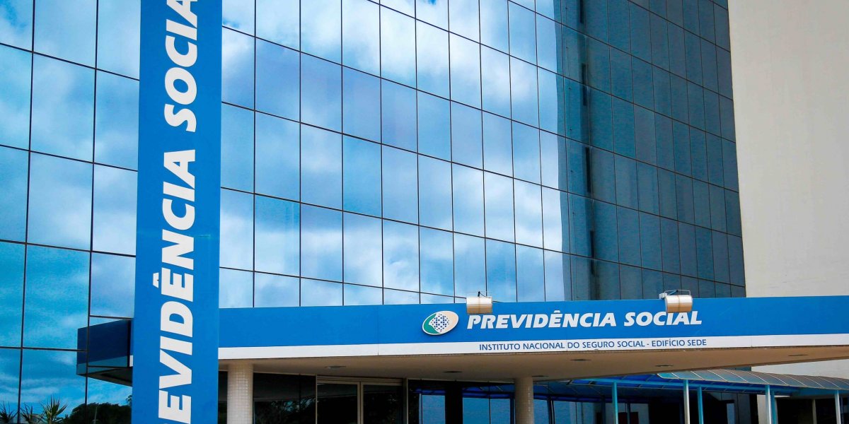 INSS paga segunda parcela do 13º salário para quem recebe acima do mínimo