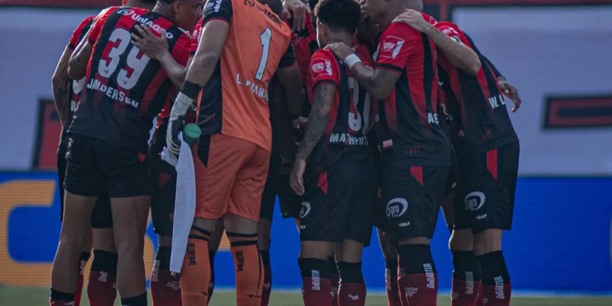 Vitória enfrenta Juventude em busca de recuperação no Brasileirão