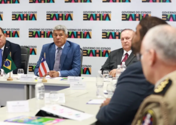 Jerônimo sanciona lei que institui o programa Bahia Pela Paz