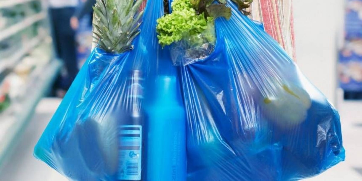 Mercados não podem mais cobrar por sacolas plásticas aos clientes