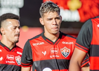 Meia do Vitória deve voltar ao futebol de pernambuco