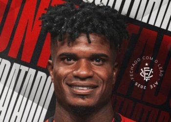 Vitória oficializa contratação de Jamerson, lateral-esquerdo