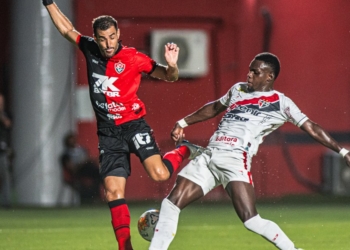 Vitória vence mais uma e garante ‘dormir’ no G2 do grupo da Copa do Nordeste