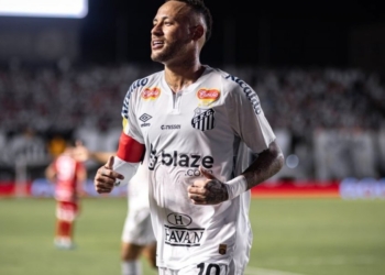 Neymar espera convocação para cumprir primeiros objetivos no Santos