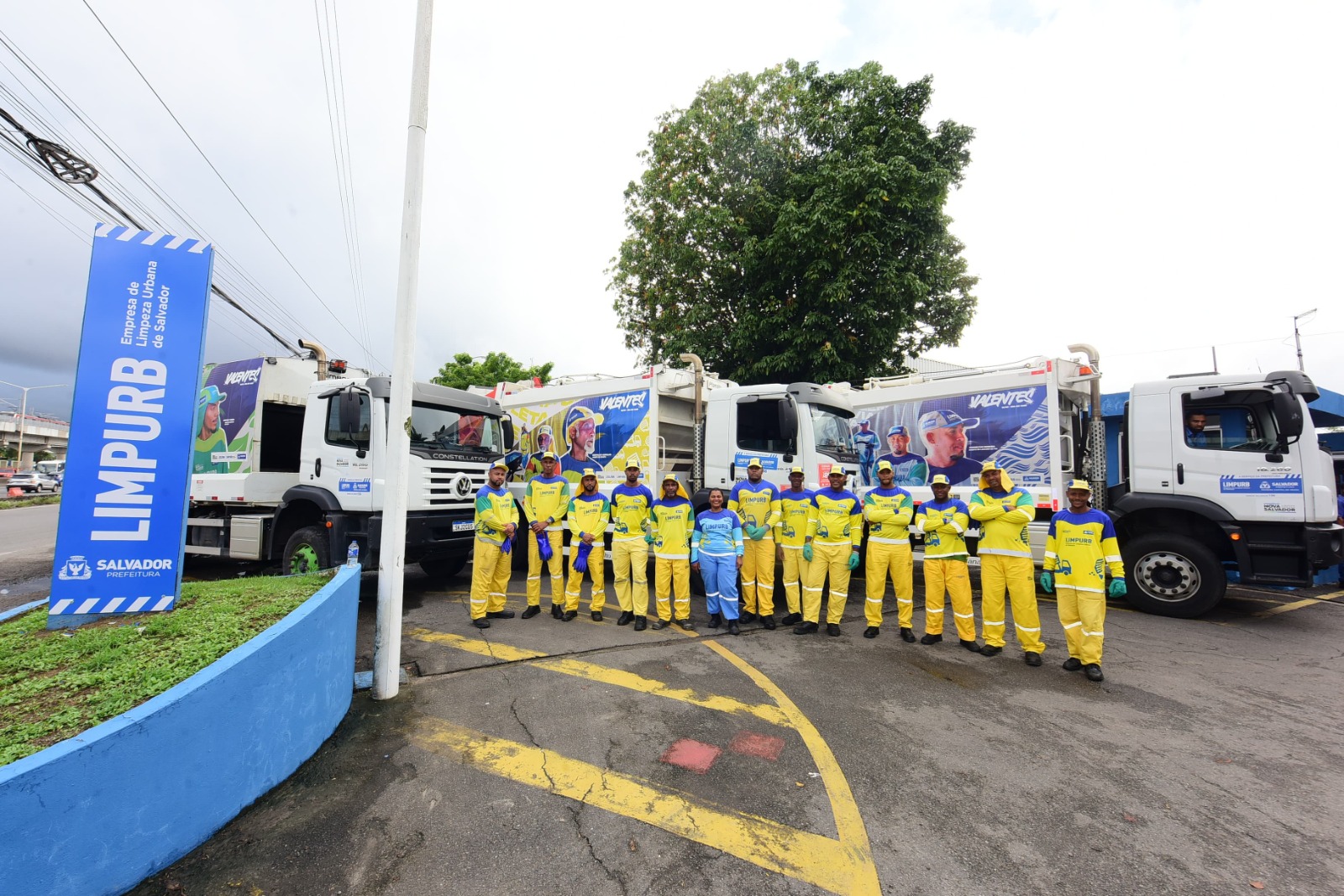 Prefeitura renova 60% da frota de compactadores utilizados na coleta de resíduos de Salvador