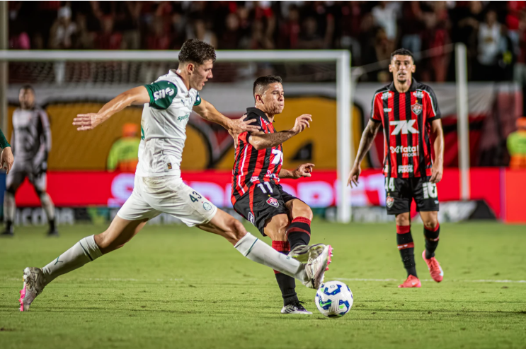 Filme repetido: Vitória começa bem, mas cede empate no final
