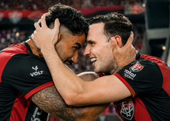 Vitória terá que optar entre Brítez e Pochettino para a Copa do Brasil